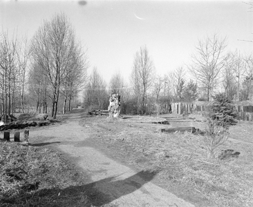 880929 Gezicht in het Sjanghaipark tussen de Karl Marxdreef en de Shanghaidreef te Utrecht.N.B. Het Sjanghaipark is een ...